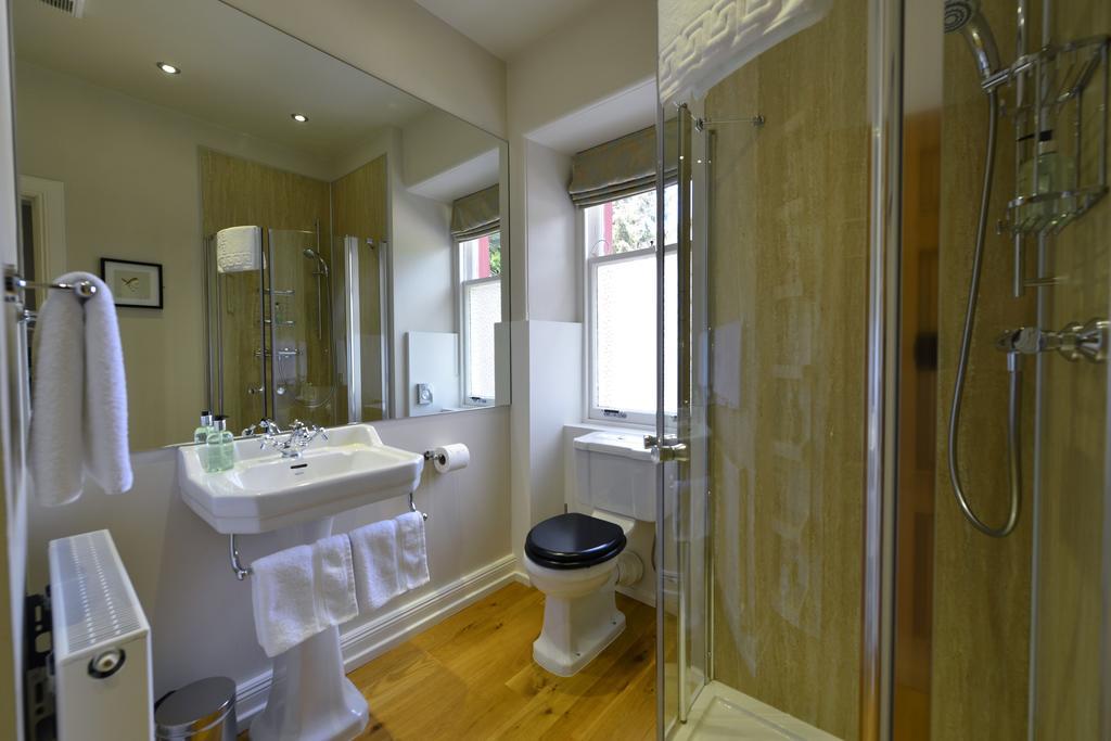 Torrdarach House Bed & Breakfast Питлохри Екстериор снимка