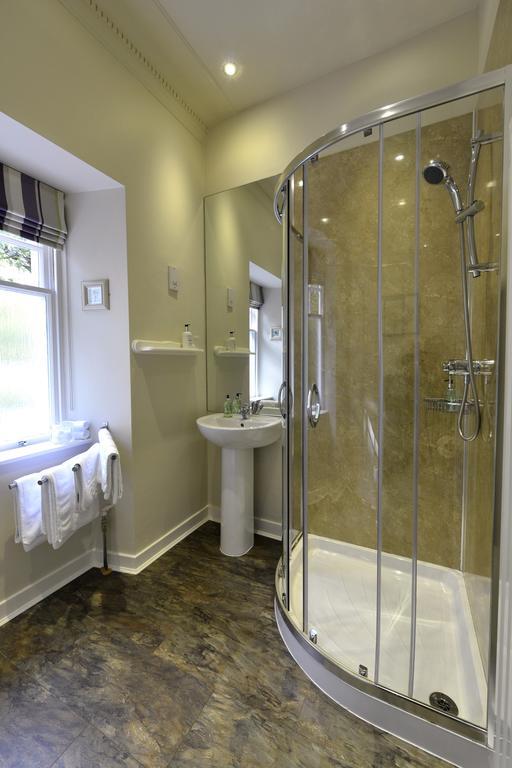 Torrdarach House Bed & Breakfast Питлохри Екстериор снимка